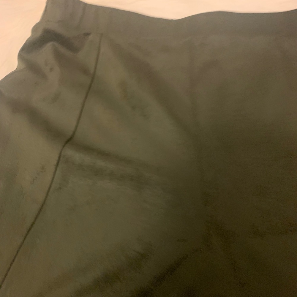 FOREVER 21 Army Green Suede Leggings - Picture 5 of 6
